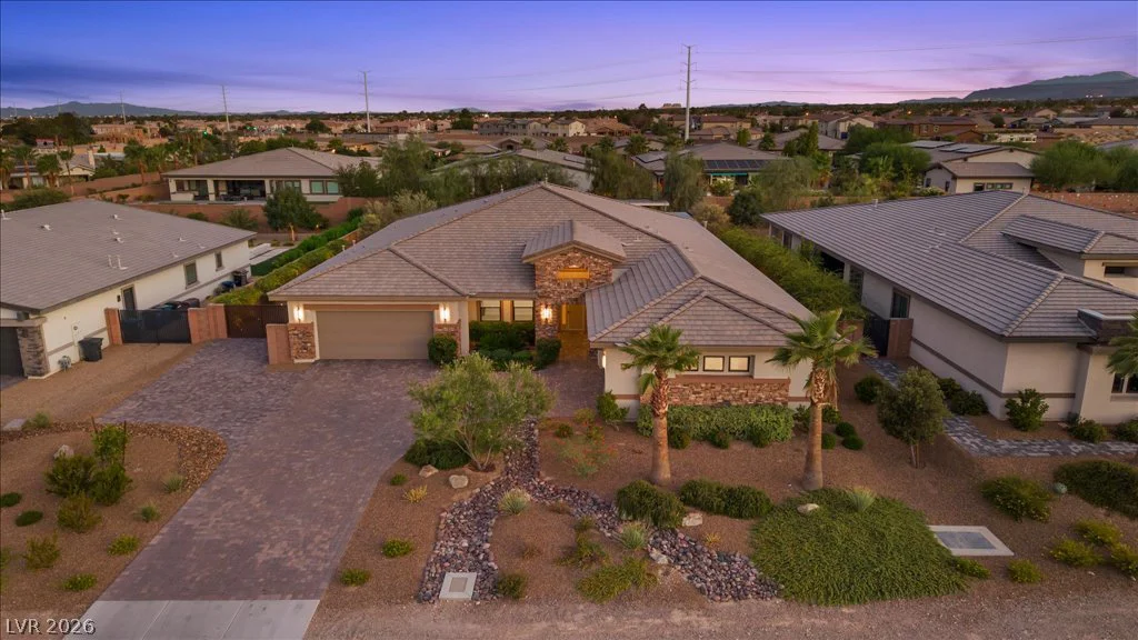 8479 Hickam, Las Vegas, NV 89129