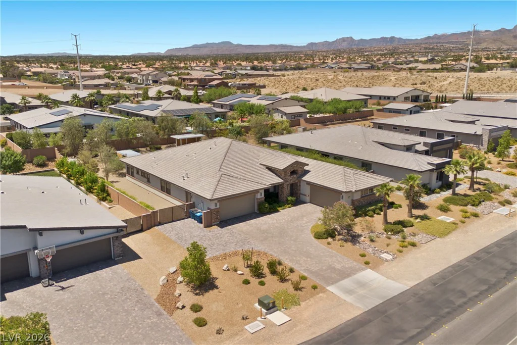 8479 Hickam, Las Vegas, NV 89129