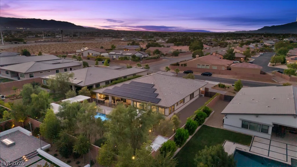 8479 Hickam, Las Vegas, NV 89129