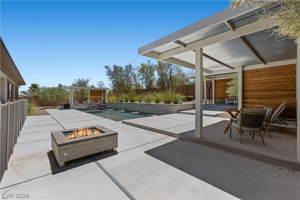 8479 Hickam, Las Vegas, NV 89129