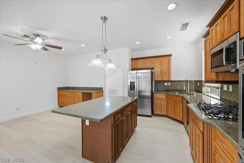 2213 White Mist, Las Vegas, NV 89134