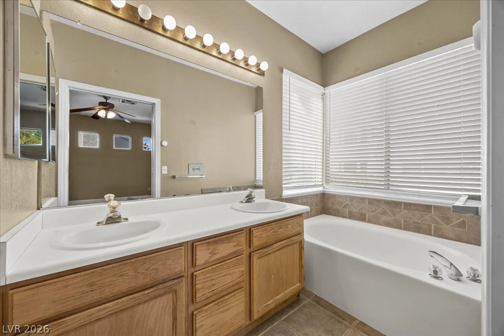 2213 White Mist, Las Vegas, NV 89134
