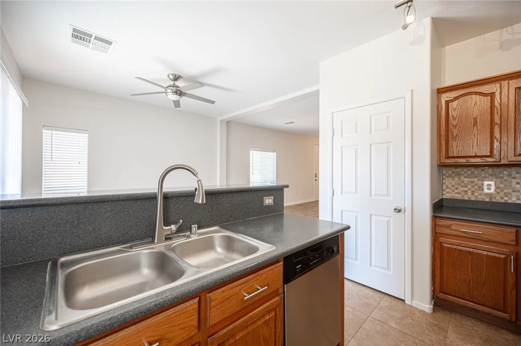 3929 Pepper Thorn, North Las Vegas, NV 89081