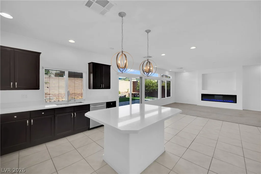 10307 Rolling Bay, Las Vegas, NV 89141