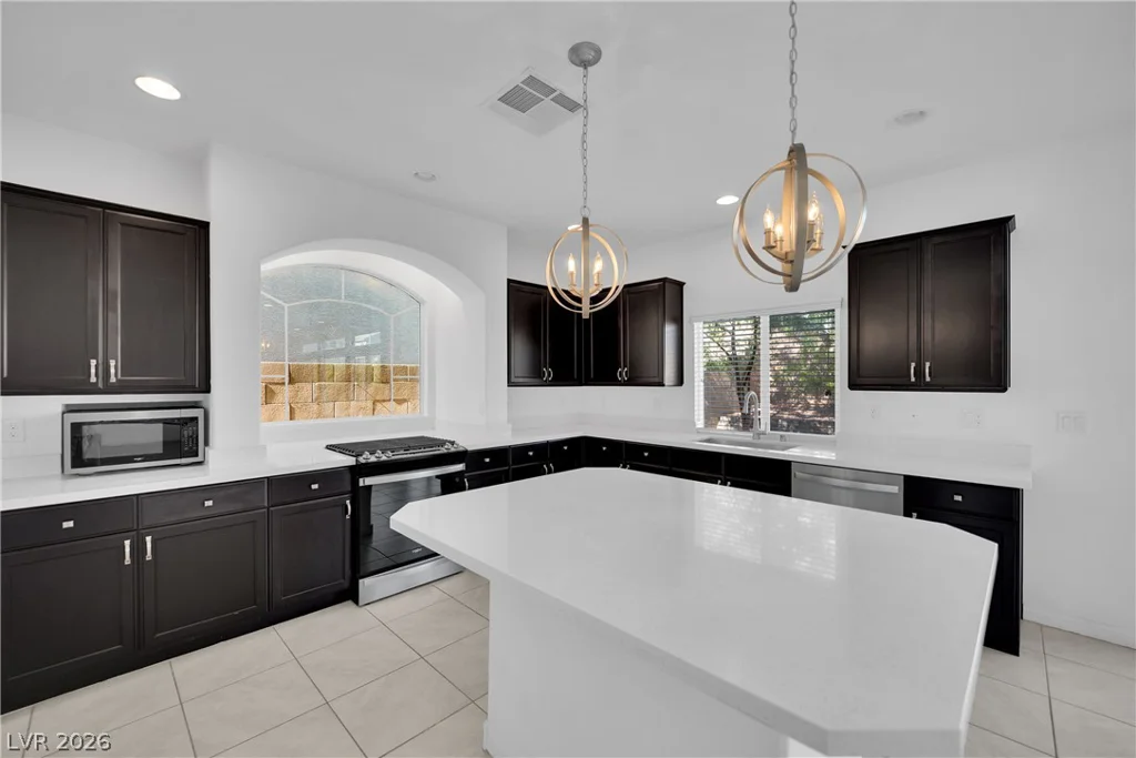 10307 Rolling Bay, Las Vegas, NV 89141