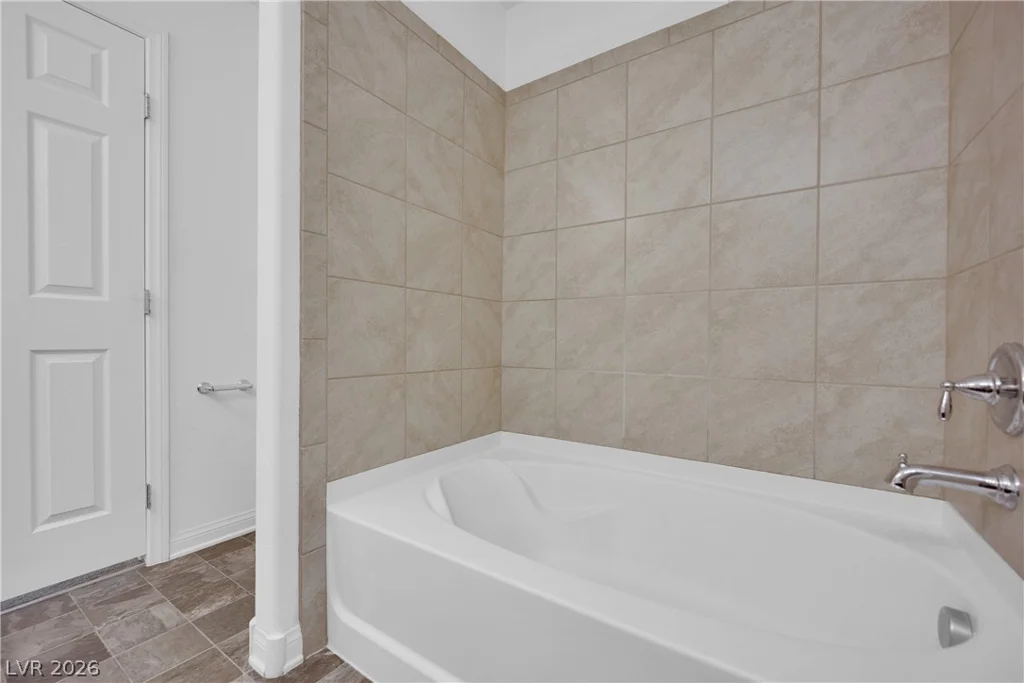 10307 Rolling Bay, Las Vegas, NV 89141