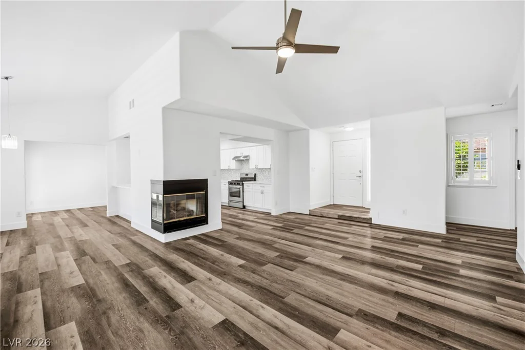 1904 Bradbury Circle, Las Vegas, NV 89128