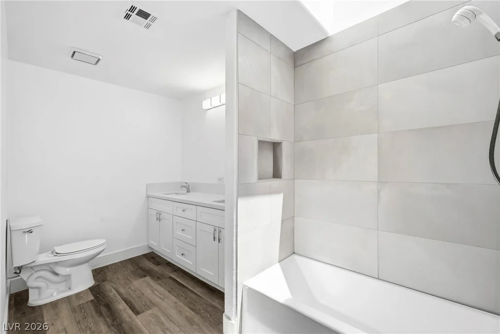 1904 Bradbury Circle, Las Vegas, NV 89128