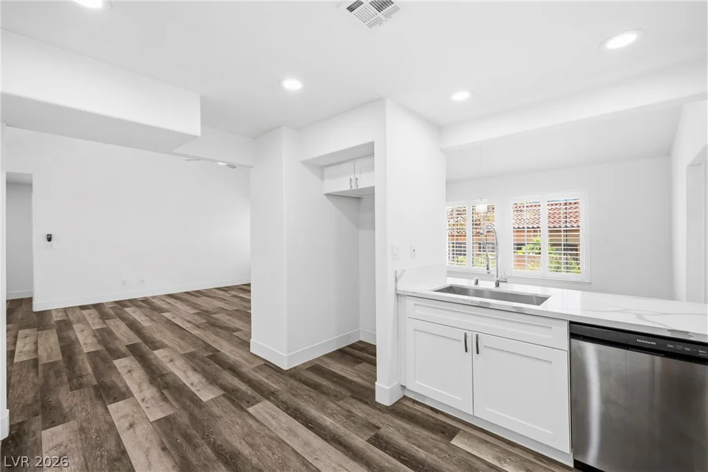 1904 Bradbury Circle, Las Vegas, NV 89128