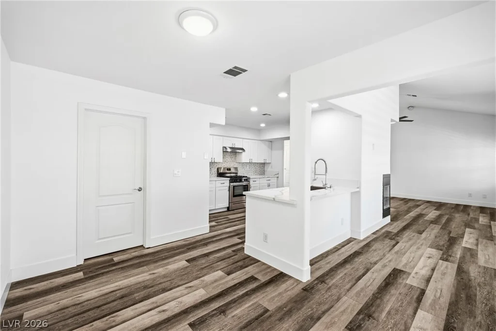 1904 Bradbury Circle, Las Vegas, NV 89128