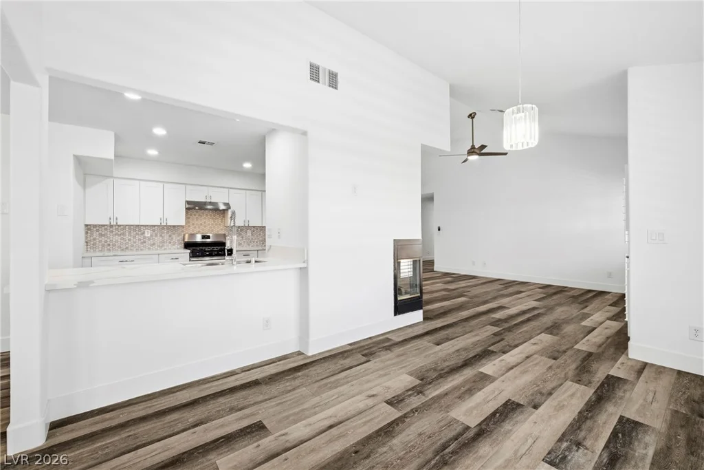 1904 Bradbury Circle, Las Vegas, NV 89128