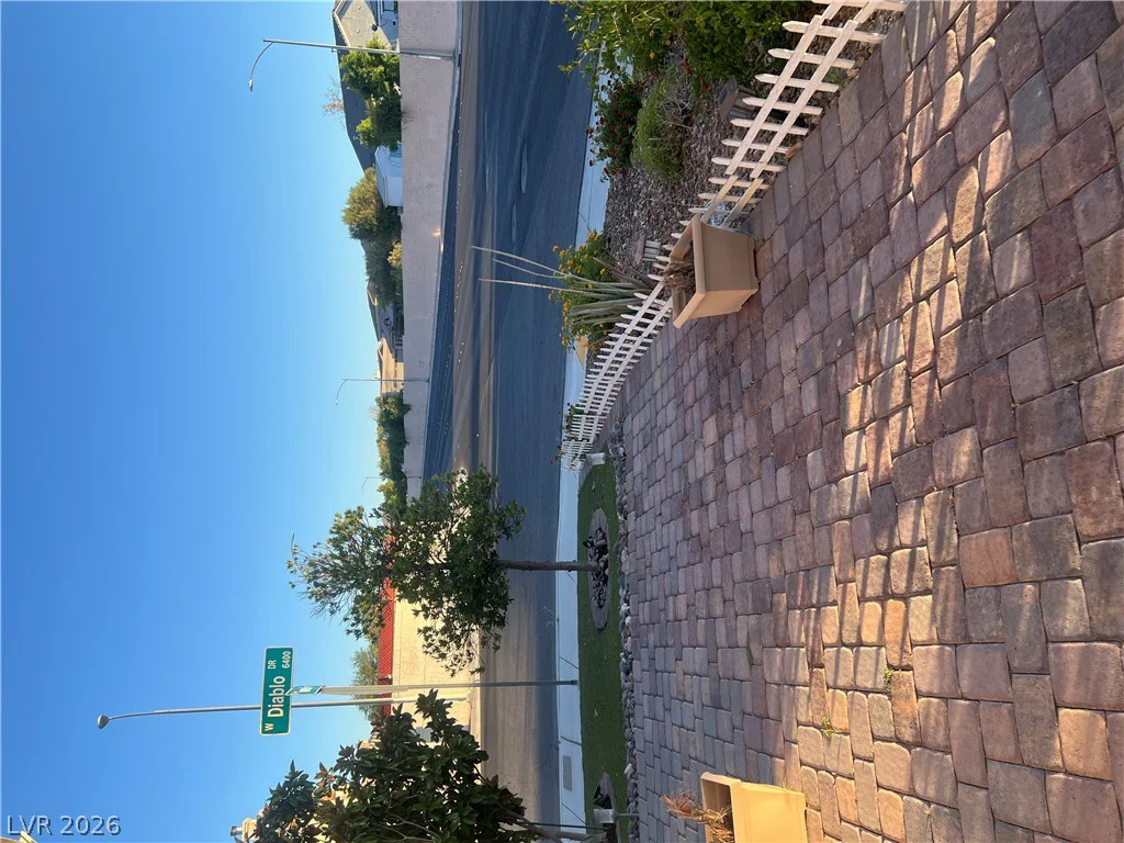 6490 Diablo, Las Vegas, NV 89118