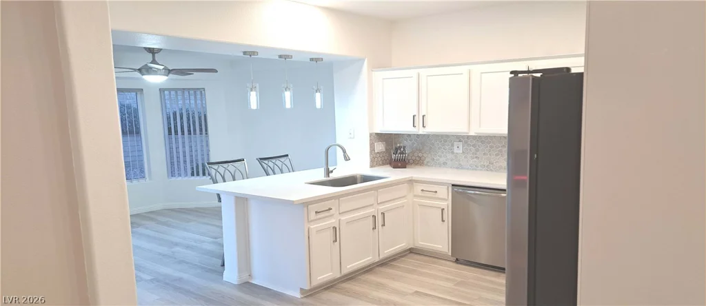 10033 Woodhouse, Las Vegas, NV 89134