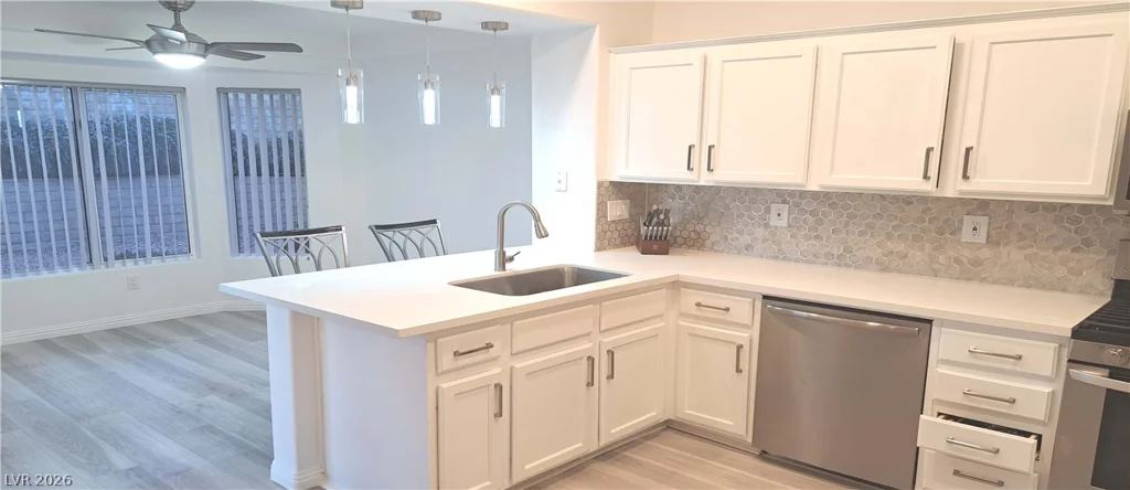 10033 Woodhouse, Las Vegas, NV 89134