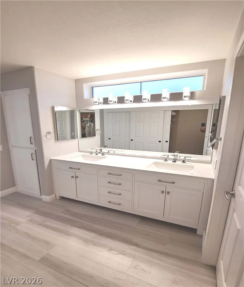 10033 Woodhouse, Las Vegas, NV 89134