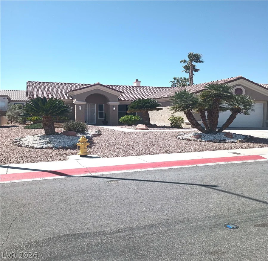 10033 Woodhouse, Las Vegas, NV 89134