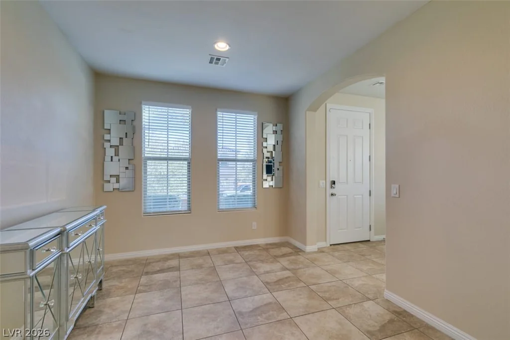 11083 Ketchikan, Las Vegas, NV 89179