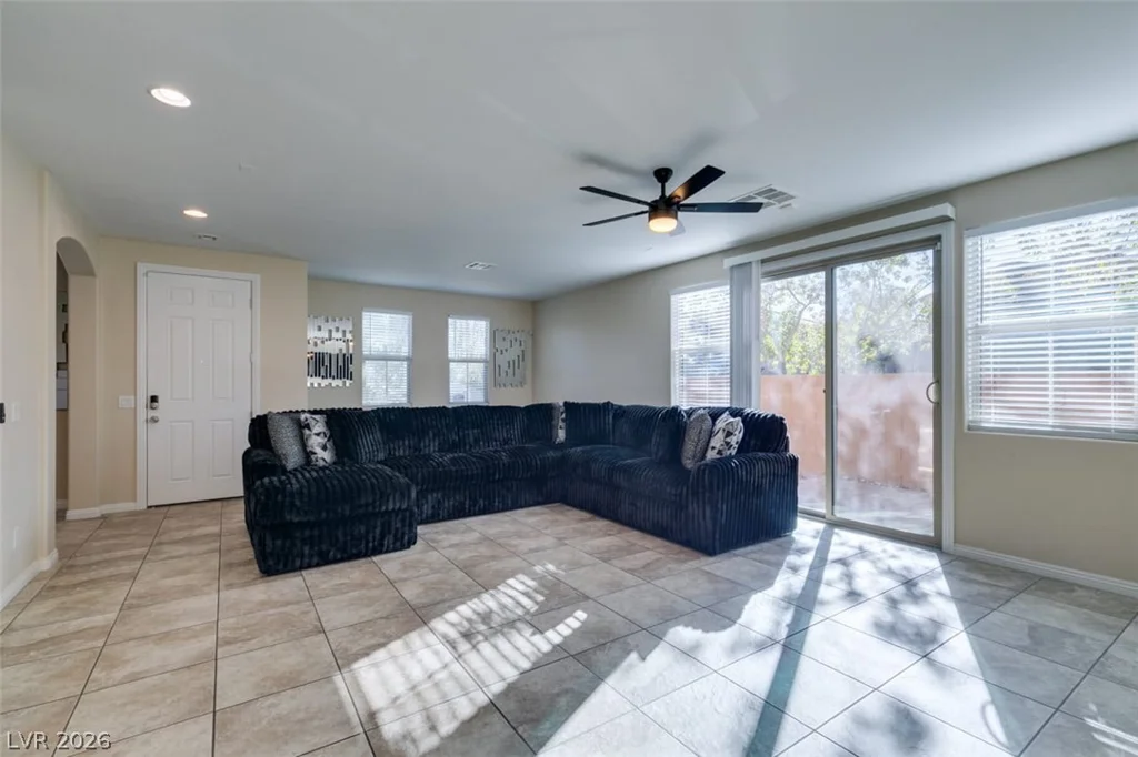 11083 Ketchikan, Las Vegas, NV 89179