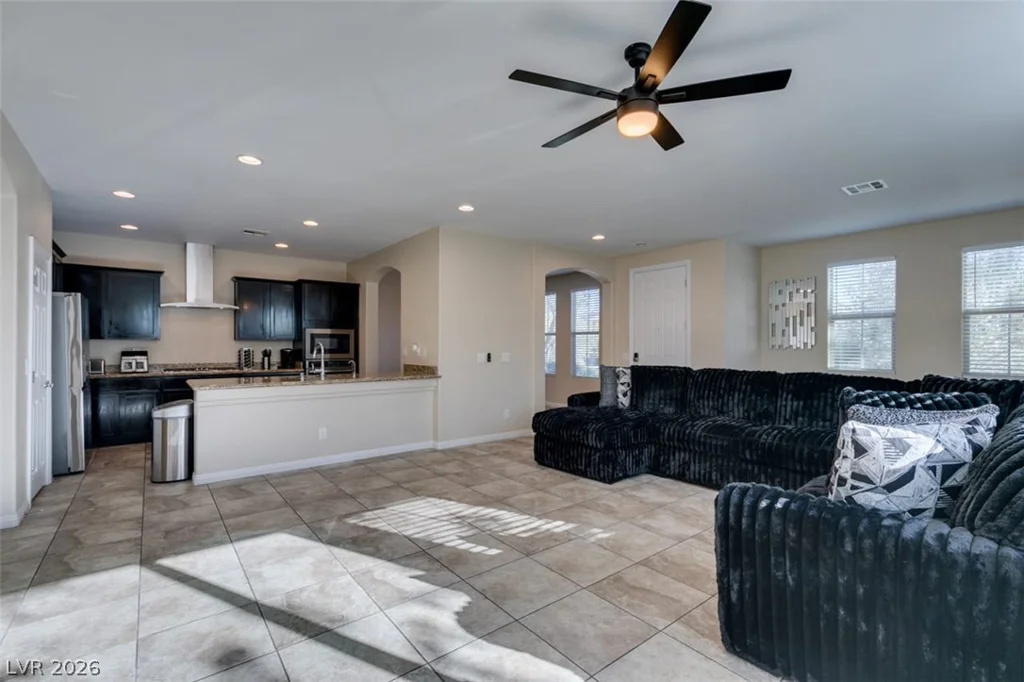 11083 Ketchikan, Las Vegas, NV 89179