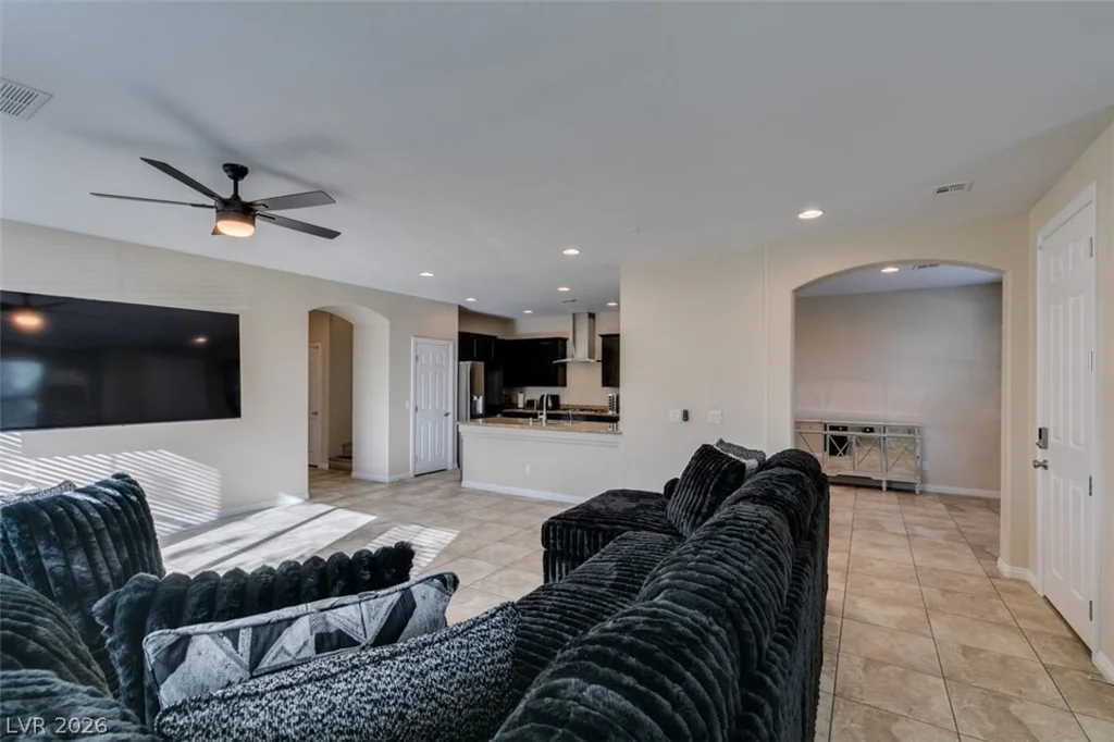11083 Ketchikan, Las Vegas, NV 89179