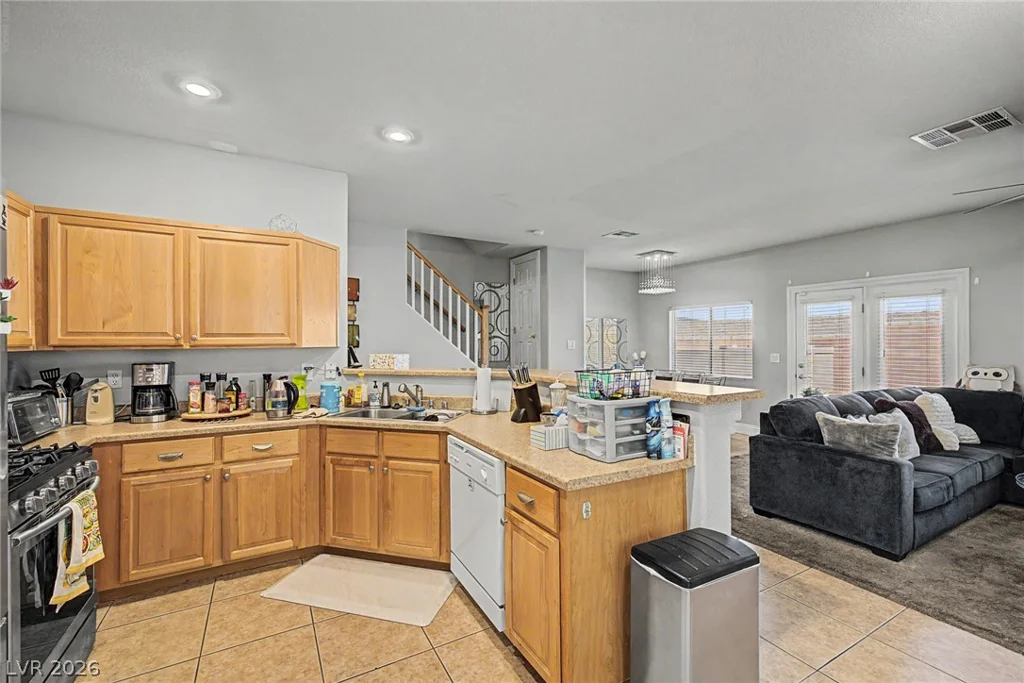 6721 Lookout Lodge, North Las Vegas, NV 89084