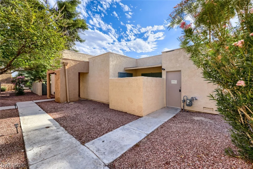 4213 Essex Green, Las Vegas, NV 89110