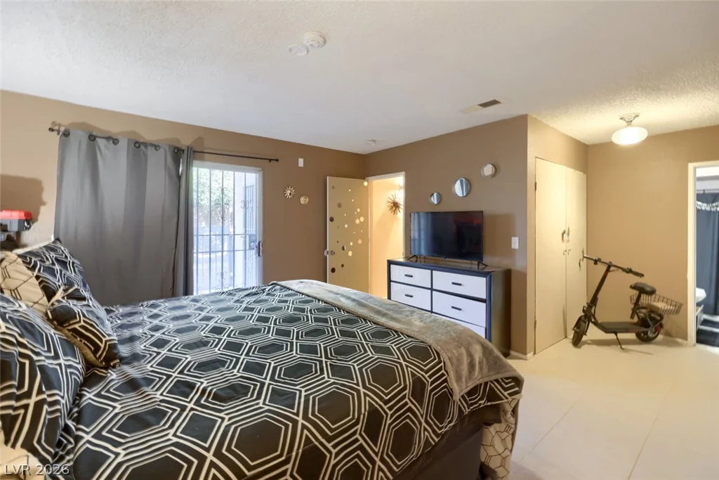 4213 Essex Green, Las Vegas, NV 89110