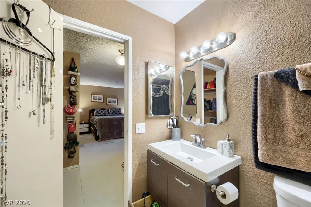 4213 Essex Green, Las Vegas, NV 89110