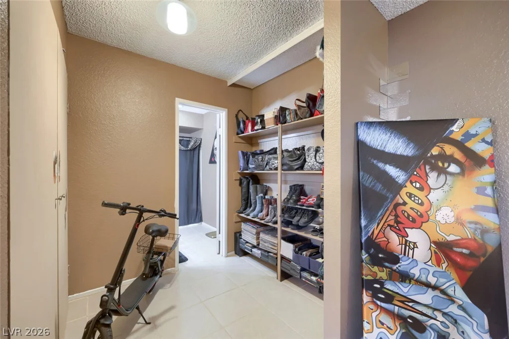 4213 Essex Green, Las Vegas, NV 89110