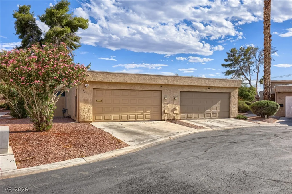 4213 Essex Green, Las Vegas, NV 89110