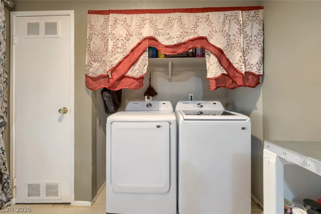 4213 Essex Green, Las Vegas, NV 89110