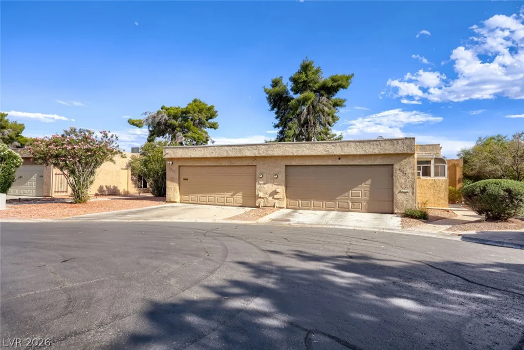 4213 Essex Green, Las Vegas, NV 89110