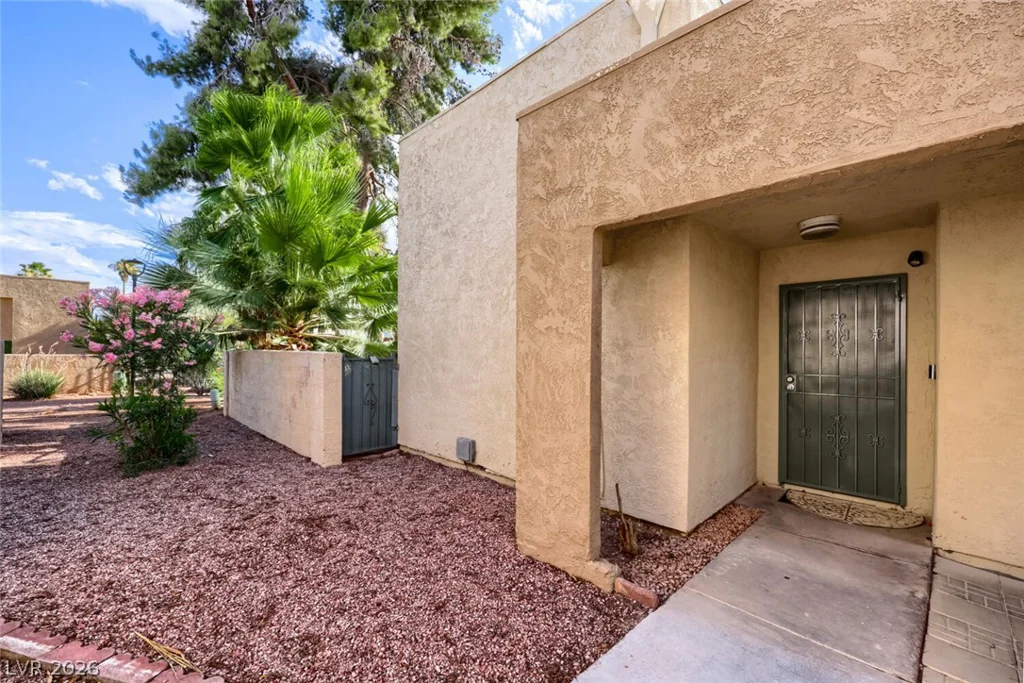4213 Essex Green, Las Vegas, NV 89110