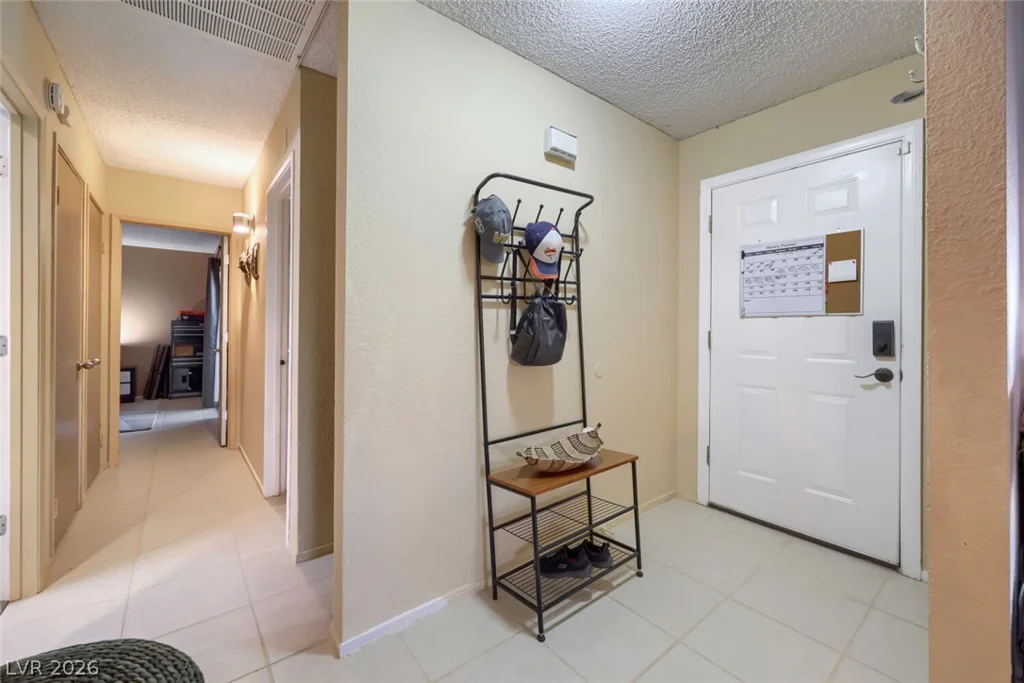4213 Essex Green, Las Vegas, NV 89110