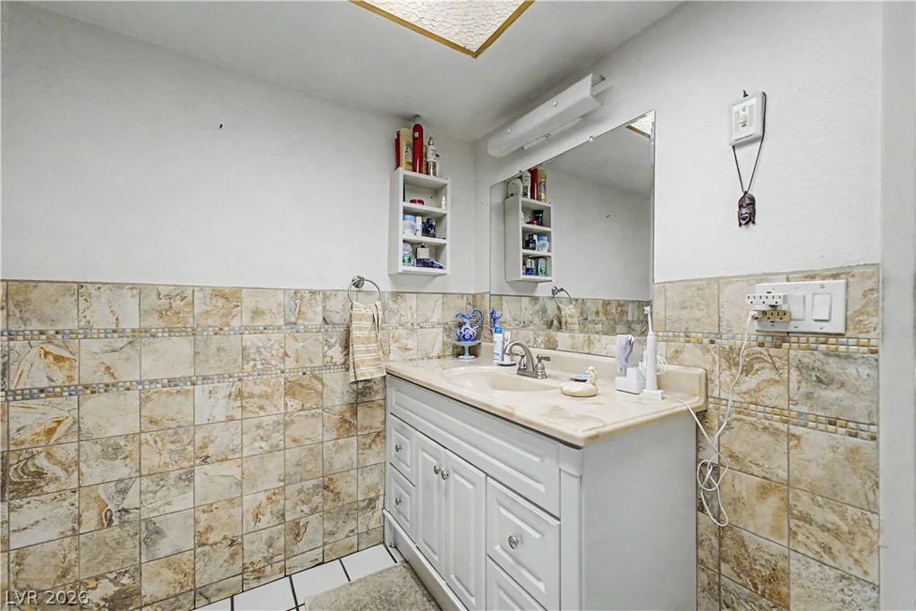 3537 Victory, Las Vegas, NV 89121