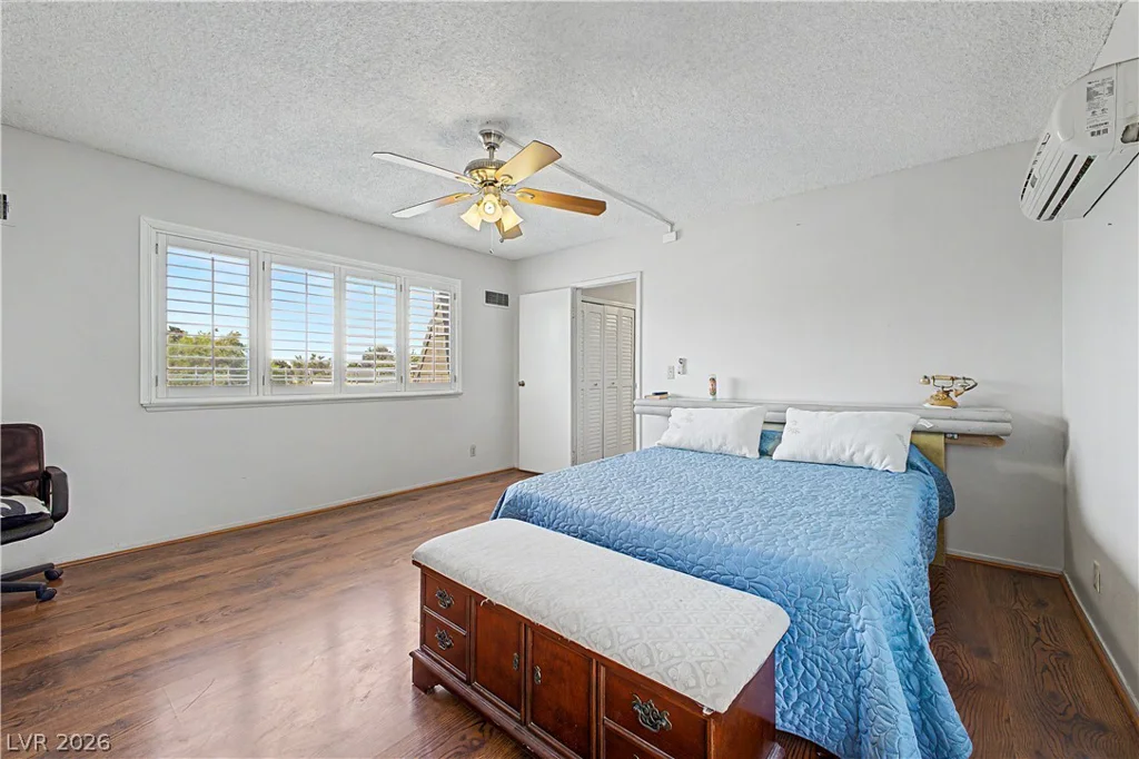 3537 Victory, Las Vegas, NV 89121