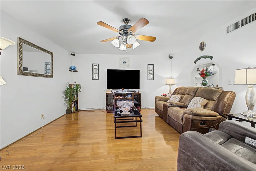 3537 Victory, Las Vegas, NV 89121