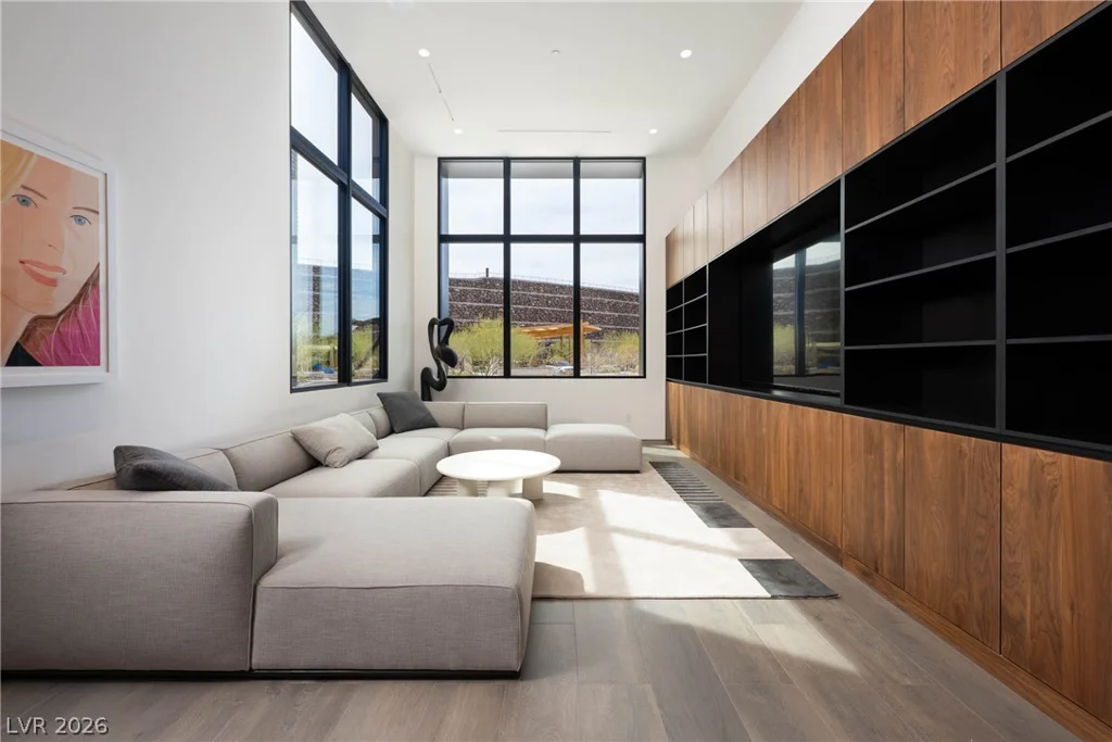 10 Sanctuary Peak, Henderson, NV 89012