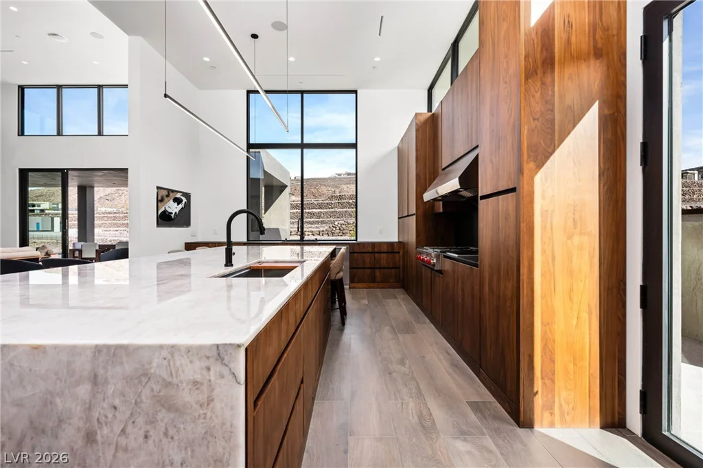 10 Sanctuary Peak, Henderson, NV 89012