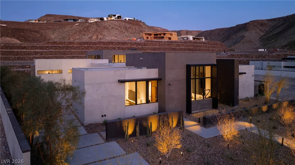 10 Sanctuary Peak, Henderson, NV 89012