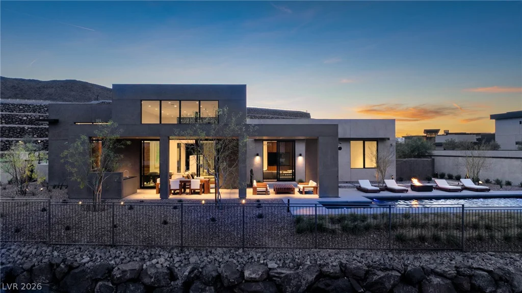 10 Sanctuary Peak, Henderson, NV 89012