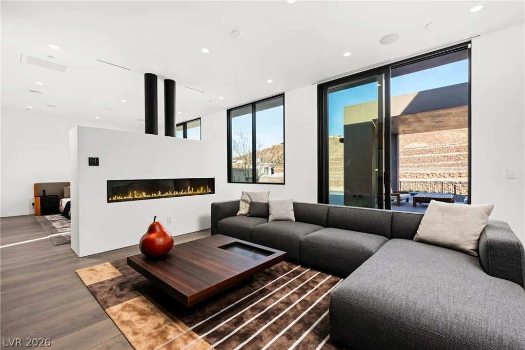 10 Sanctuary Peak, Henderson, NV 89012