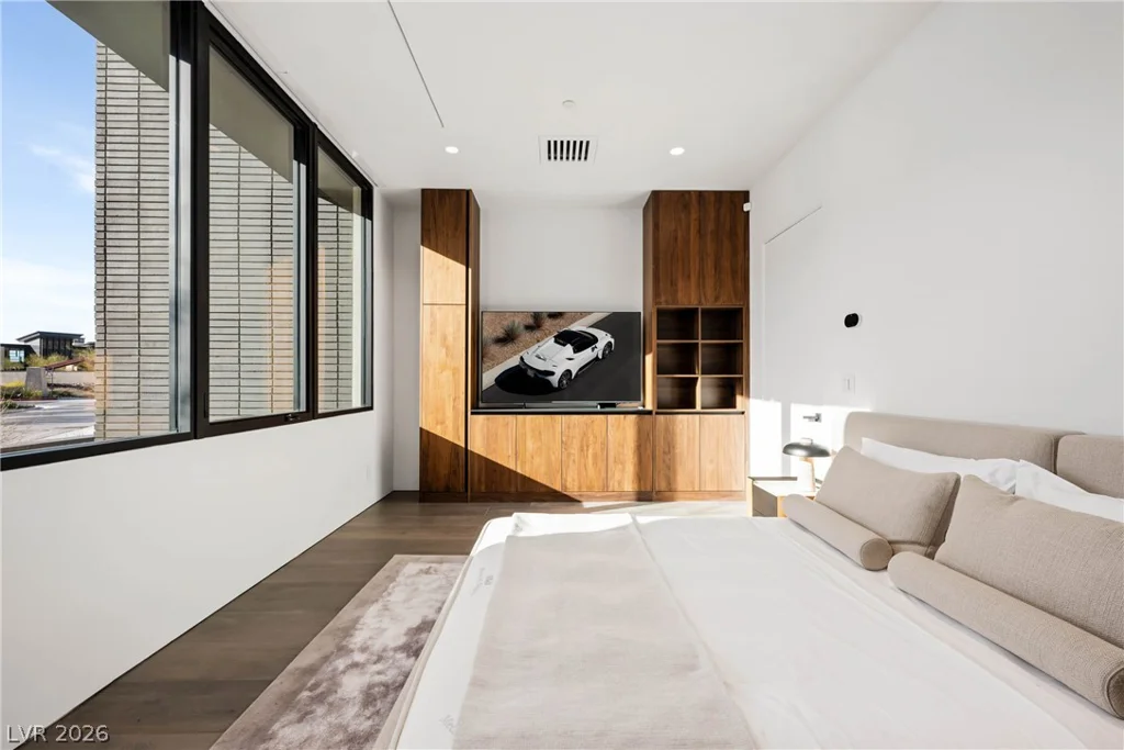 10 Sanctuary Peak, Henderson, NV 89012
