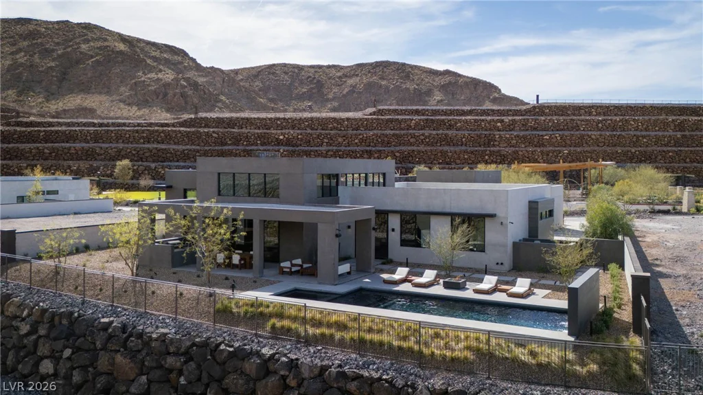 10 Sanctuary Peak, Henderson, NV 89012