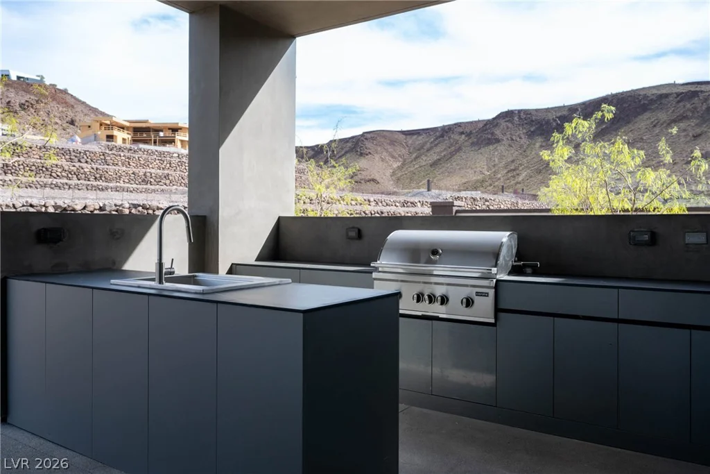 10 Sanctuary Peak, Henderson, NV 89012