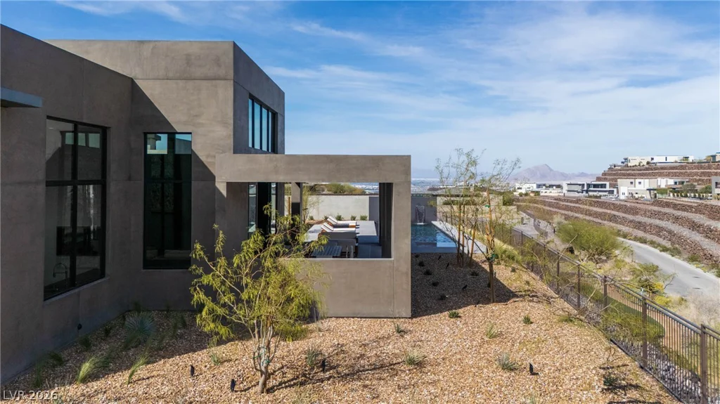 10 Sanctuary Peak, Henderson, NV 89012