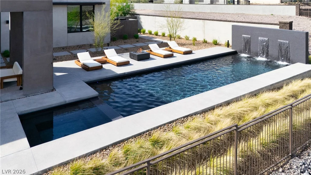 10 Sanctuary Peak, Henderson, NV 89012