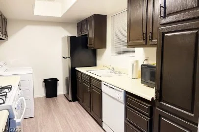 4650 Koval 14, Las Vegas, NV 89109