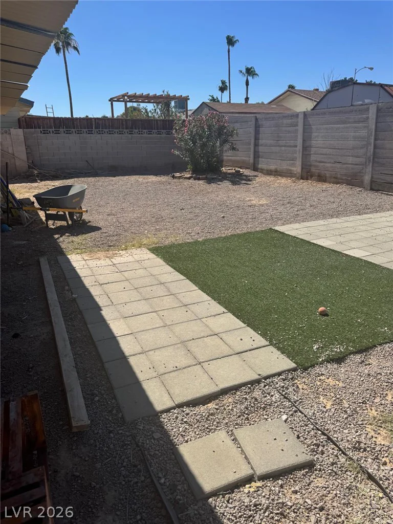 5290 Camden, Las Vegas, NV 89122