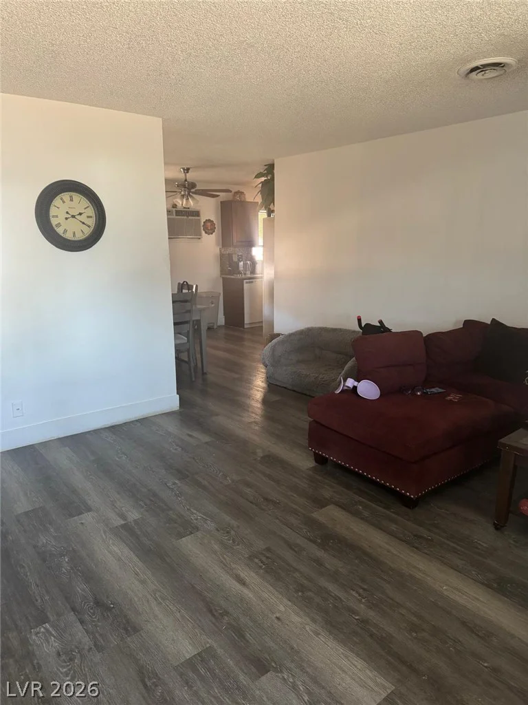 5290 Camden, Las Vegas, NV 89122